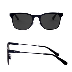Quay FLASHBACK Sunglasses